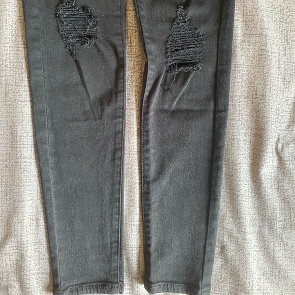 American Eagle Skinny Jeans (Jeggings) - Picture 6 of 9